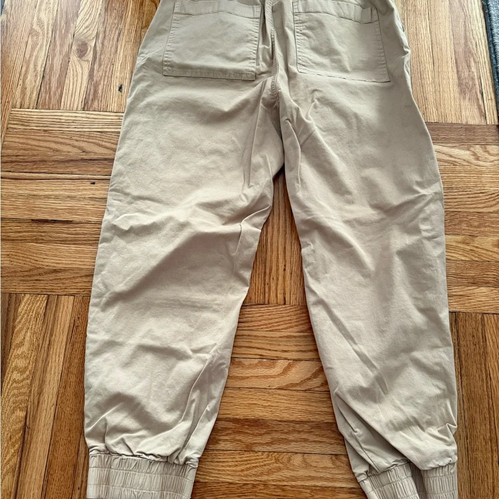 Joie Tan Cargo Pants Relaxed Fit size 8 women’s - Picture 3 of 5